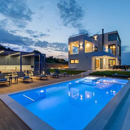 107 - Homeleader Villa *